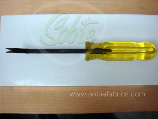 C.S. Osborne & Co. Staple Lifter #120 1/2